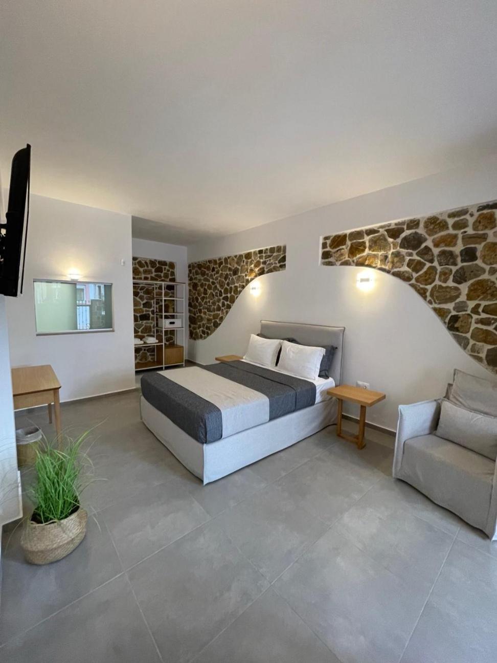 Trocadero Luxury Suites 에르미오니 외부 사진