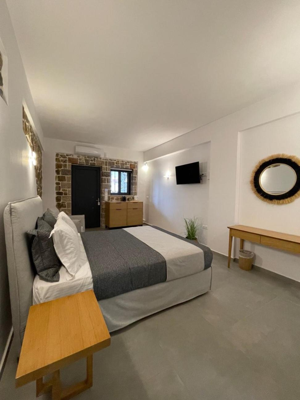 Trocadero Luxury Suites 에르미오니 외부 사진