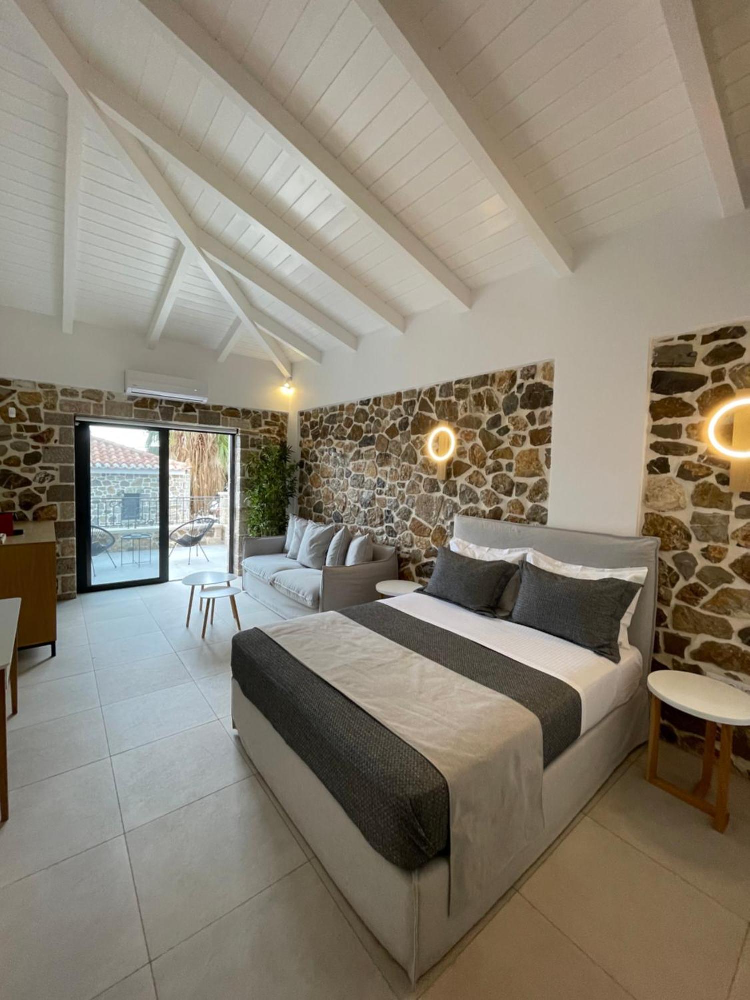 Trocadero Luxury Suites 에르미오니 외부 사진